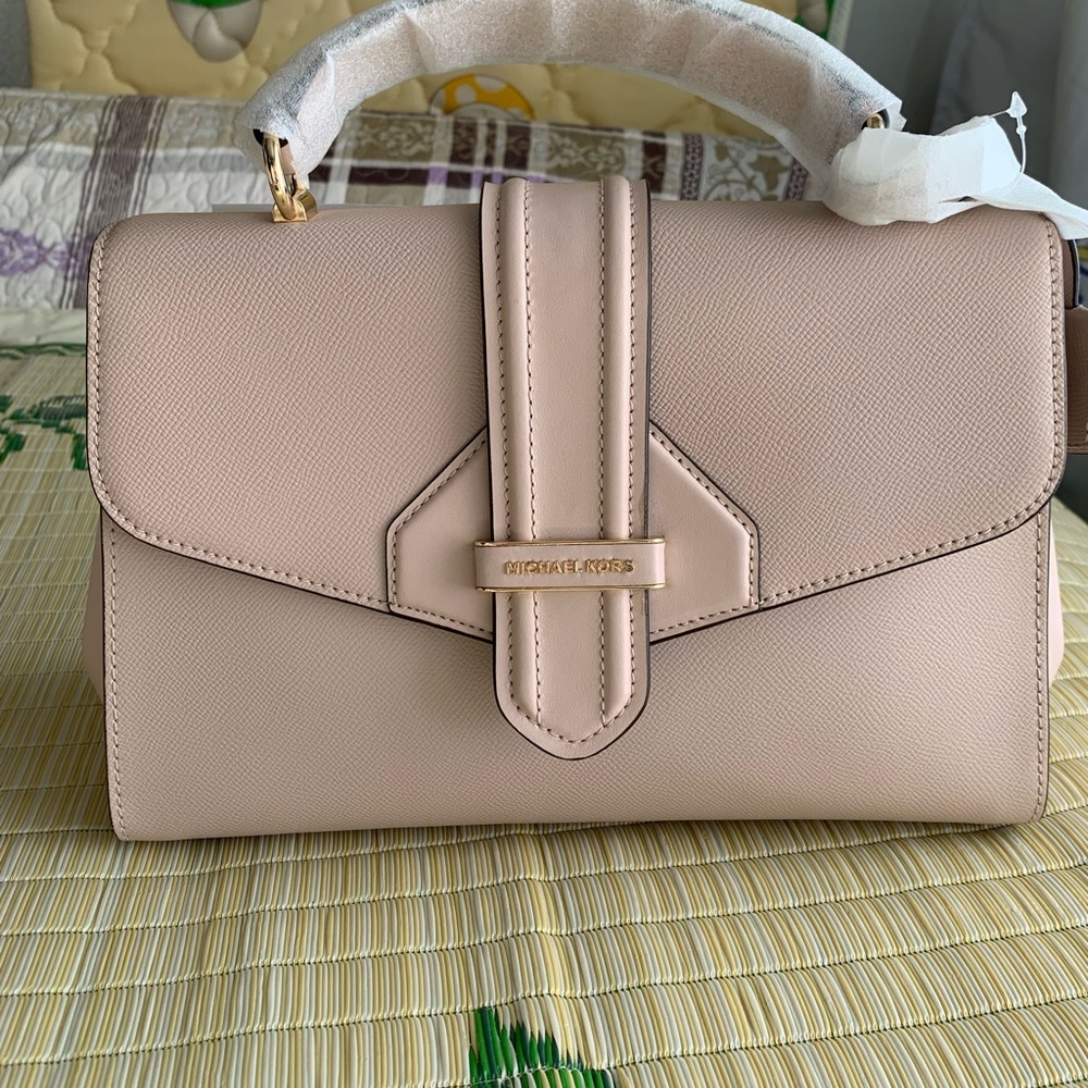 Michael Kors Satchel light pink